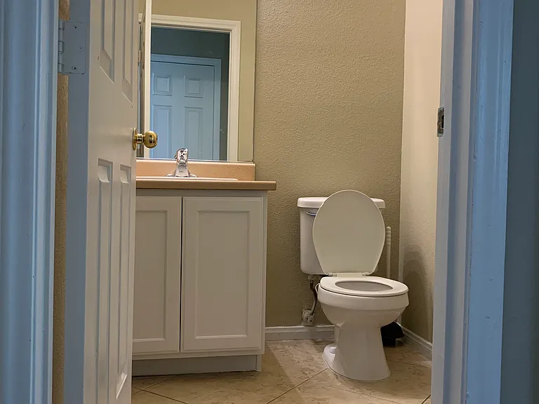 1340 Oak Village Ave — Photo 14
