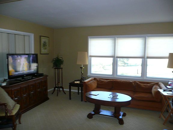 Living room 1