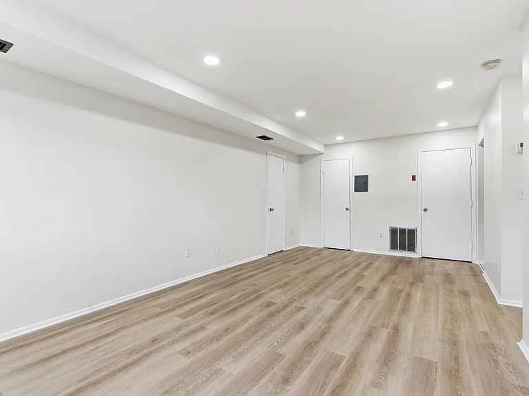 491 College Dr #491 — Photo 4