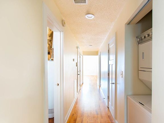 5th image of 2955 N Milwaukee Ave #2S