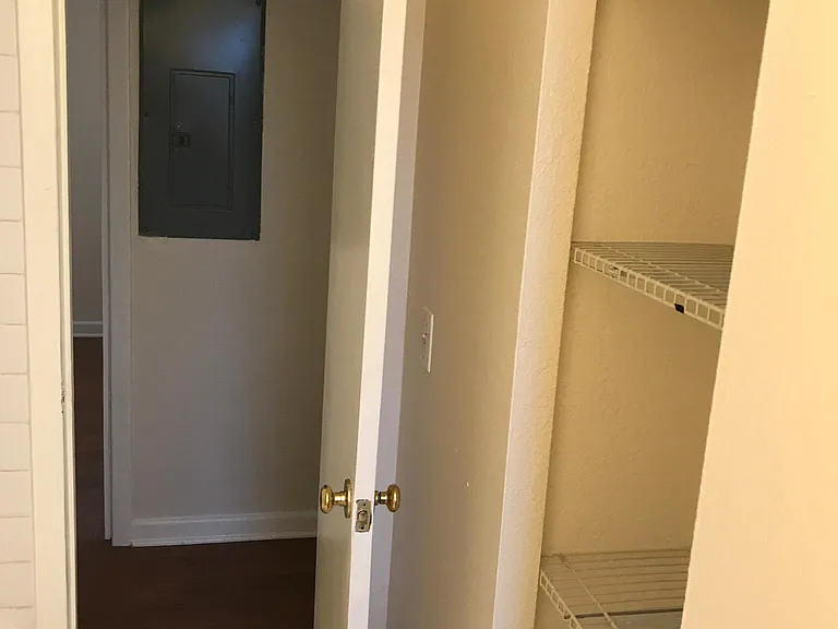 7435 Darwood Rd — Photo 10