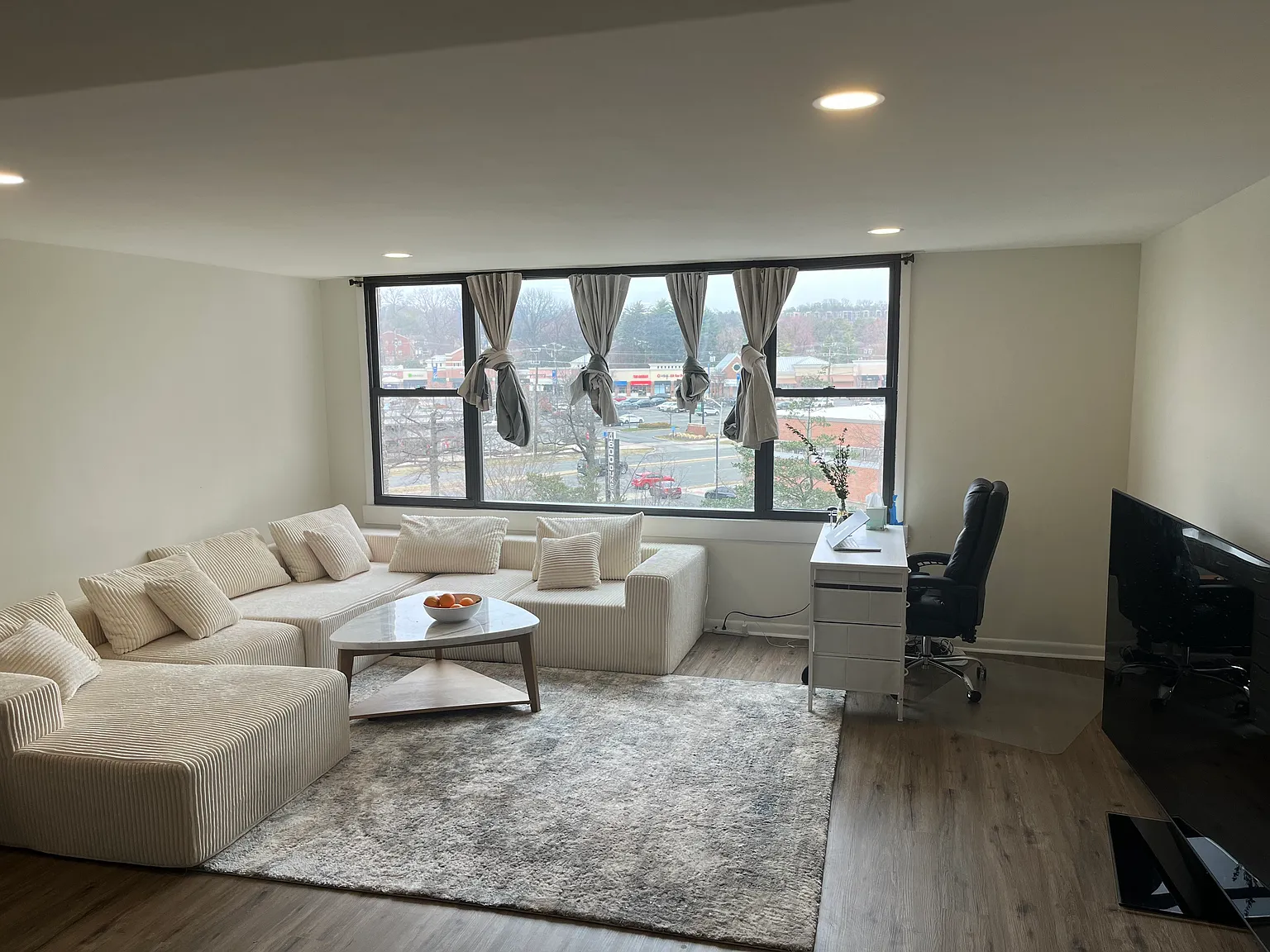2 bed, 1148 sqft, $2,650 — Photo 2