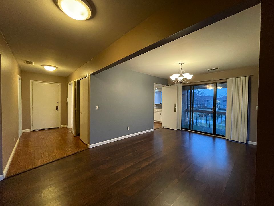 1st image of 22505 Providence Dr APT 201