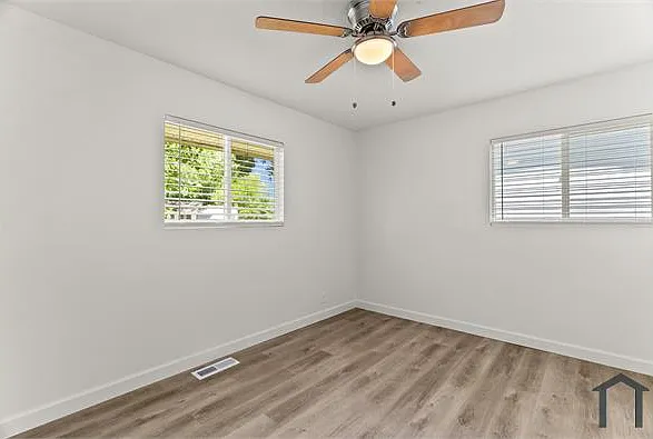 10518 Spring Garden Dr — Photo 21