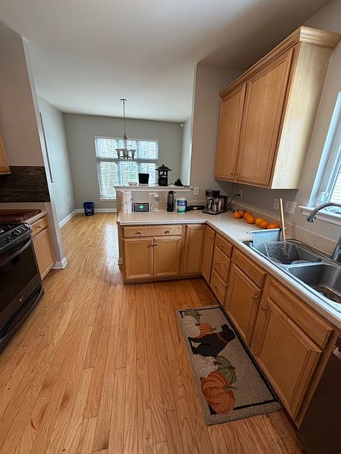 1st image of 302 Sunflower Dr