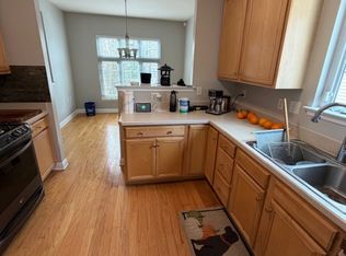 302 Sunflower Dr, Egg Harbor Township, NJ 08234