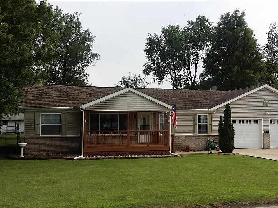 1st image of 300 E Henry Dr