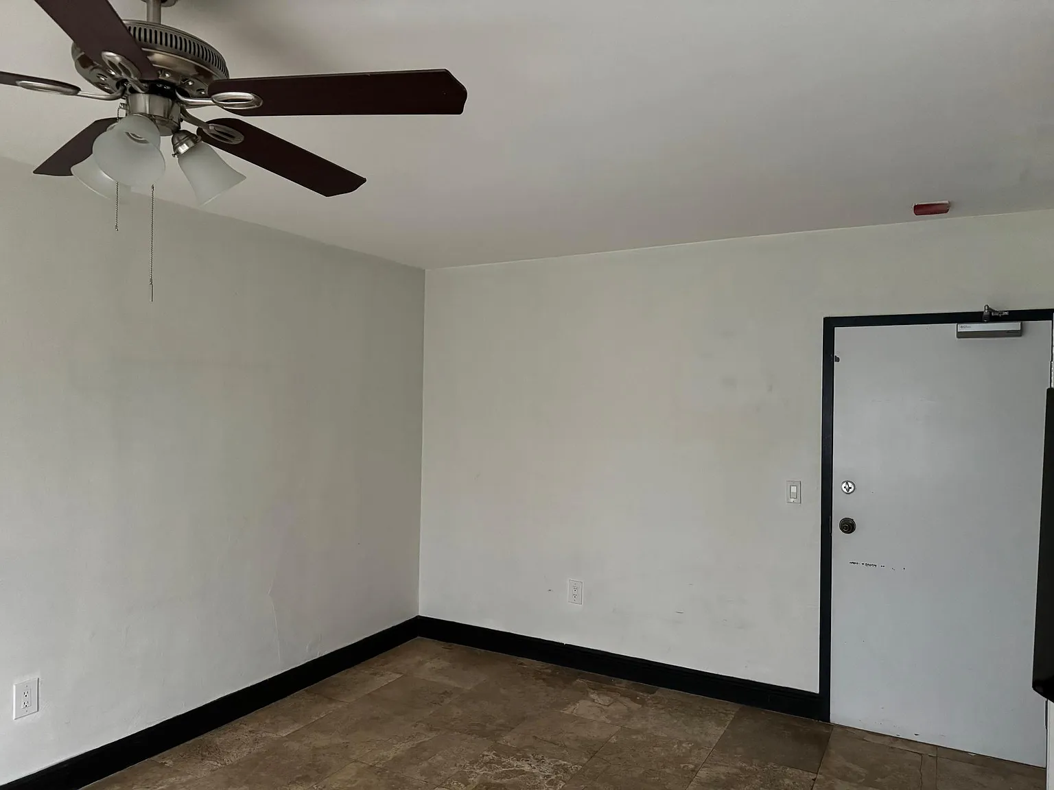 9048 Collins Ave — Photo 1