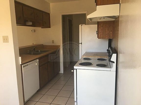 5th image of 1204 Covey Ln APT A
