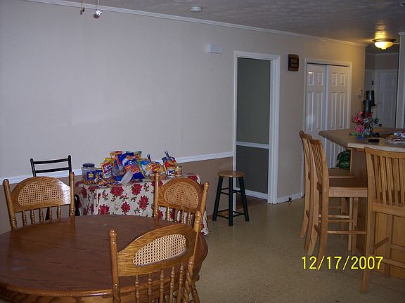 Dining Area / Kitchen Bar
