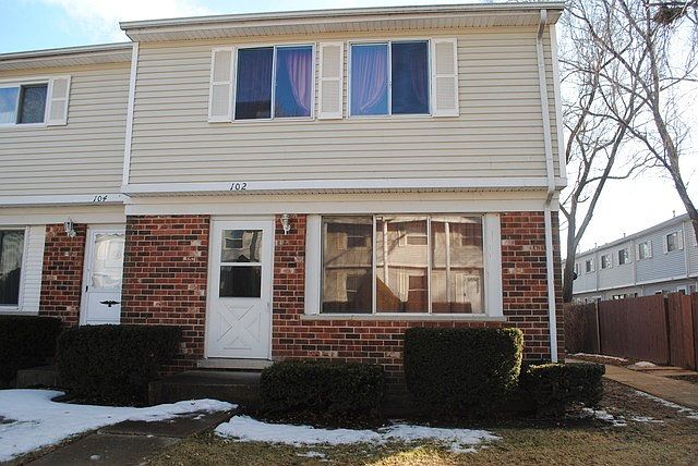 1st image of 102 Jamestown Ln