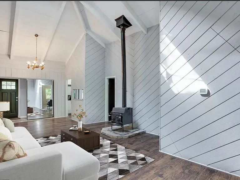 982 Golden West Way — Photo 5