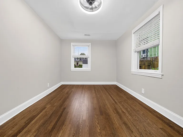 2209 Lindell Ave — Photo 36