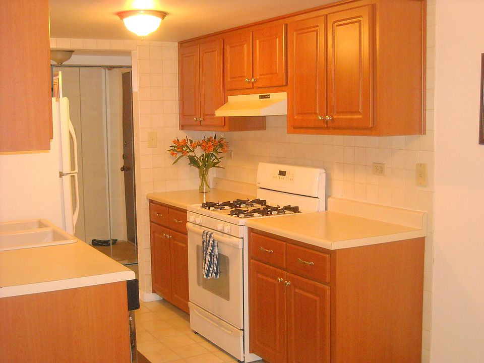 1st image of 8100 Woodglen Ln APT 202