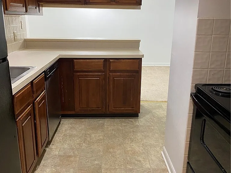 4585 Chestnut Ridge Rd #4 — Photo 16