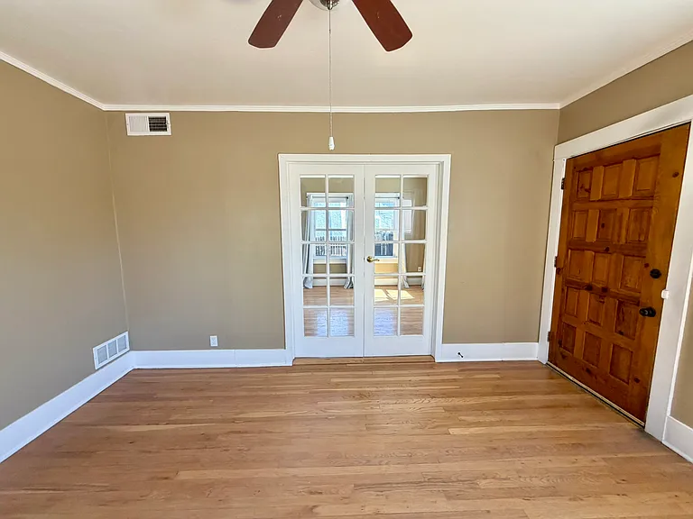 2409 E Mabel St — Photo 6