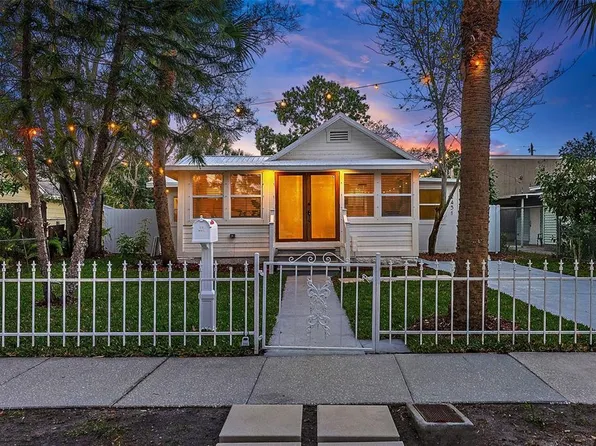 2431 44th St S, Saint Petersburg, FL 33711