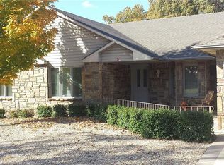 2 Tarland Ln, Bella Vista, AR 72715