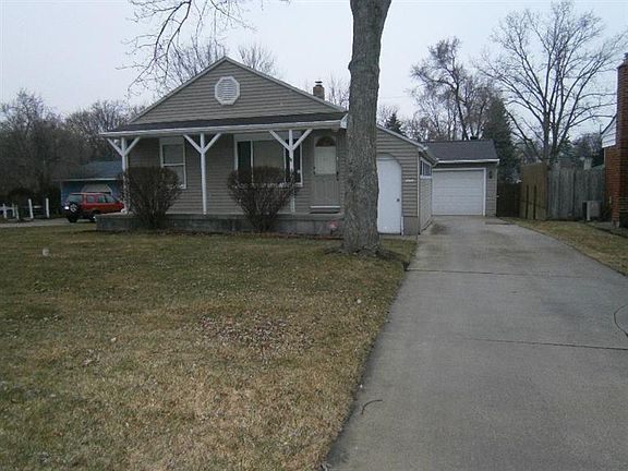3rd image of 2384 McKinley Ave