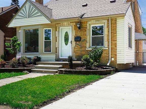 3rd image of 8076 Winona Ave