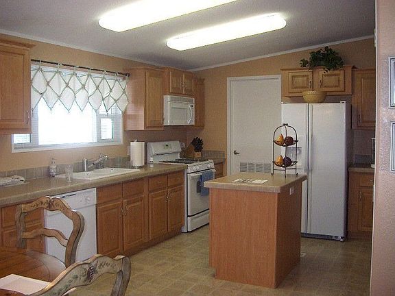 Center Island in Kitchen