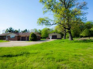 18660 Burr Oak Rd, Capron, IL 61012