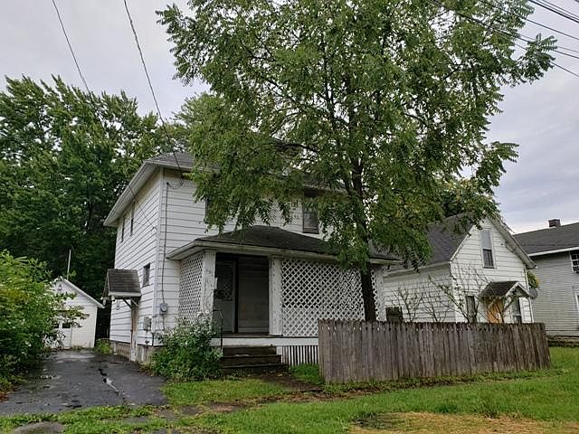 2nd image of 626 Park St
