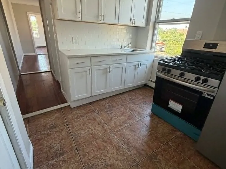 171 Delaware Ave #11D — Photo 2