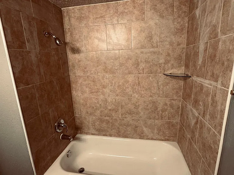 2305 Crystal Dr — Photo 13