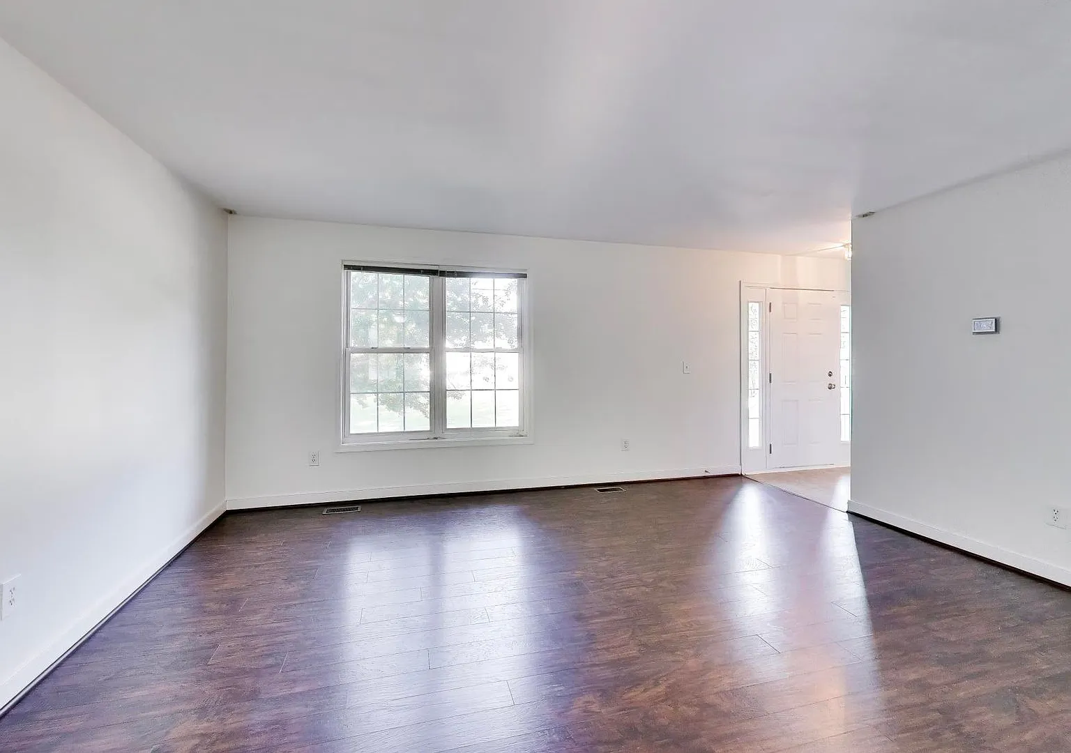 Beautiful Home in Severn - 4Bedroom/3.5Bathroom - One car garage+driveway — Photo 4