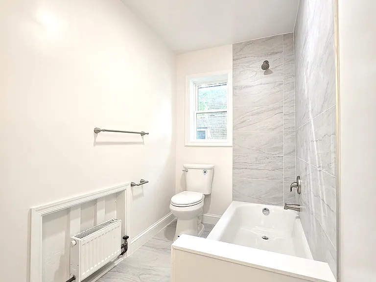 4526 Avondale St #1 — Photo 11