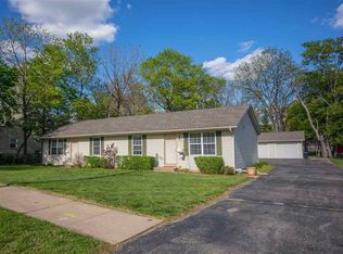 1902-1904 Remington Ave, Rockford, IL 61108