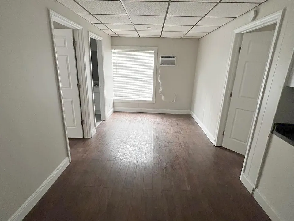 432 W Wisconsin Ave #B
