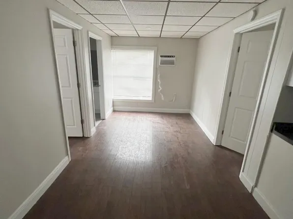 432 W Wisconsin Ave #B, Deland, FL 32720