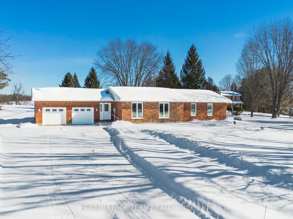 1667 River Rd, Ottawa, ON K4M 1B4