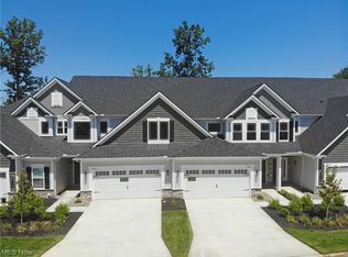 32032 Tuscan Ln #F-3, Avon Lake, OH 44012