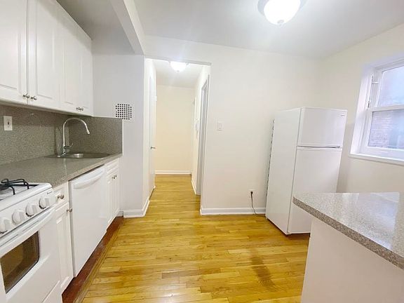 3rd image of 139 E 27th St APT 5c