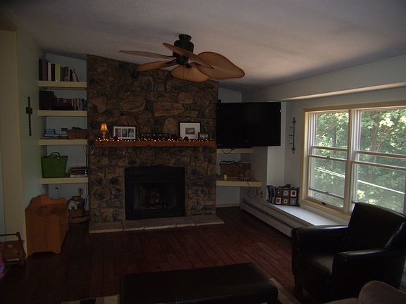 Wood Fireplace (Living Room)