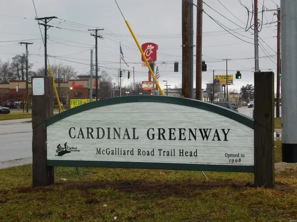 3900 W Cowing Dr, Muncie, IN 47304