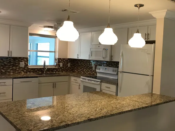 2046 Couver Dr, Sarasota, FL 34231