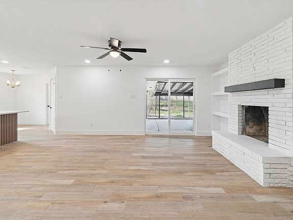 5th image of 3027 Scenic Cir