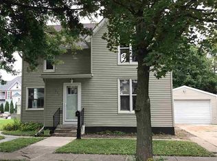 216 S Locust Ave, New Hampton, IA 50659