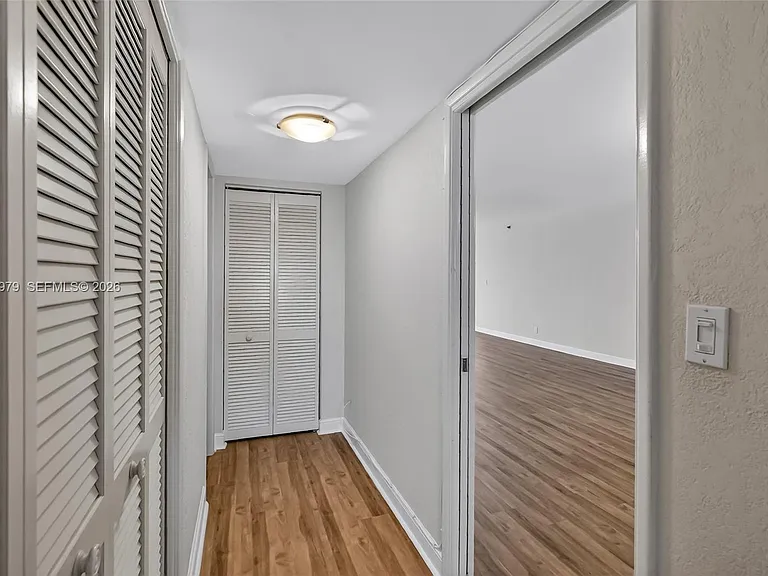 4015 W Palm Aire Dr #502 — Photo 19