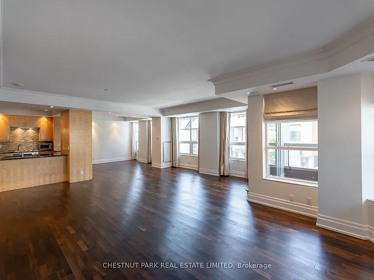 68 Yorkville Ave #202 — Photo 11