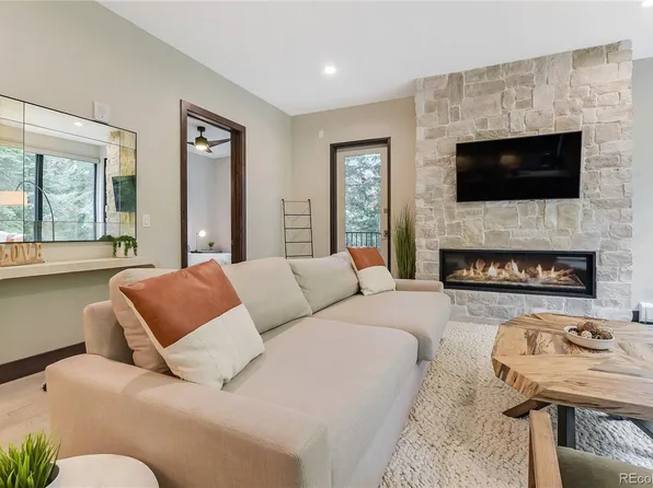 422 Iron Horse Way #203, Winter Park, CO 80482