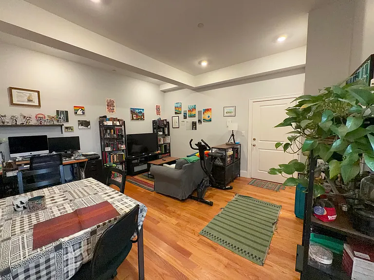 18 Murdock St #7 — Photo 5