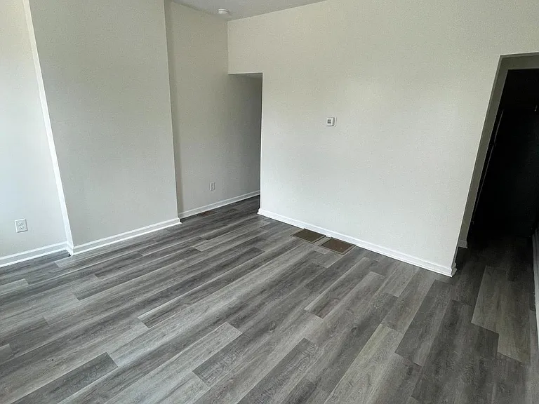 2519 N Mutter St — Photo 6