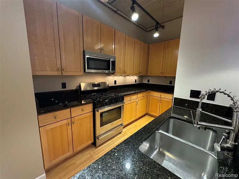 101 S Union St #207 — Photo 10