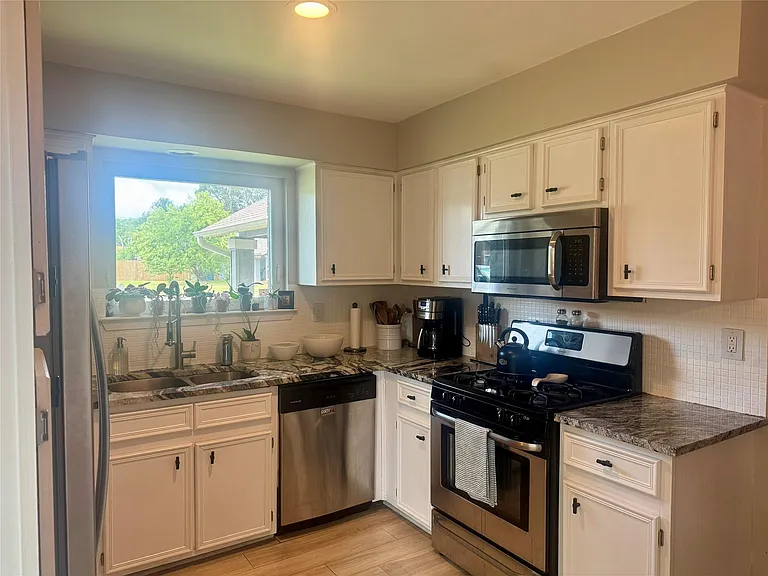 2406 Berkett Dr #A — Photo 8