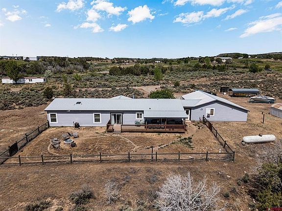 3rd image of 977 Lopez Road